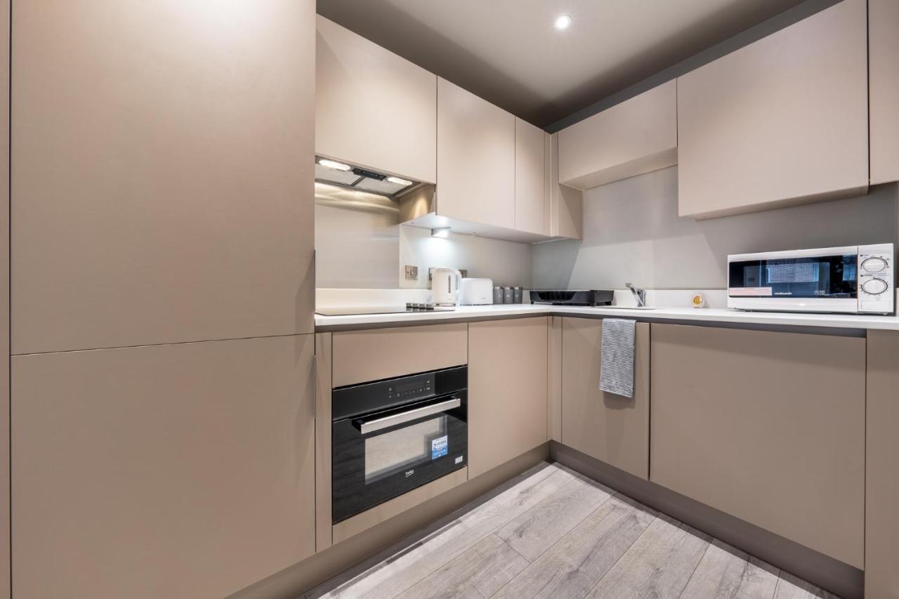 Lovely 4-Sleeper Apartment In Central Slough With Free Parking Eksteriør billede
